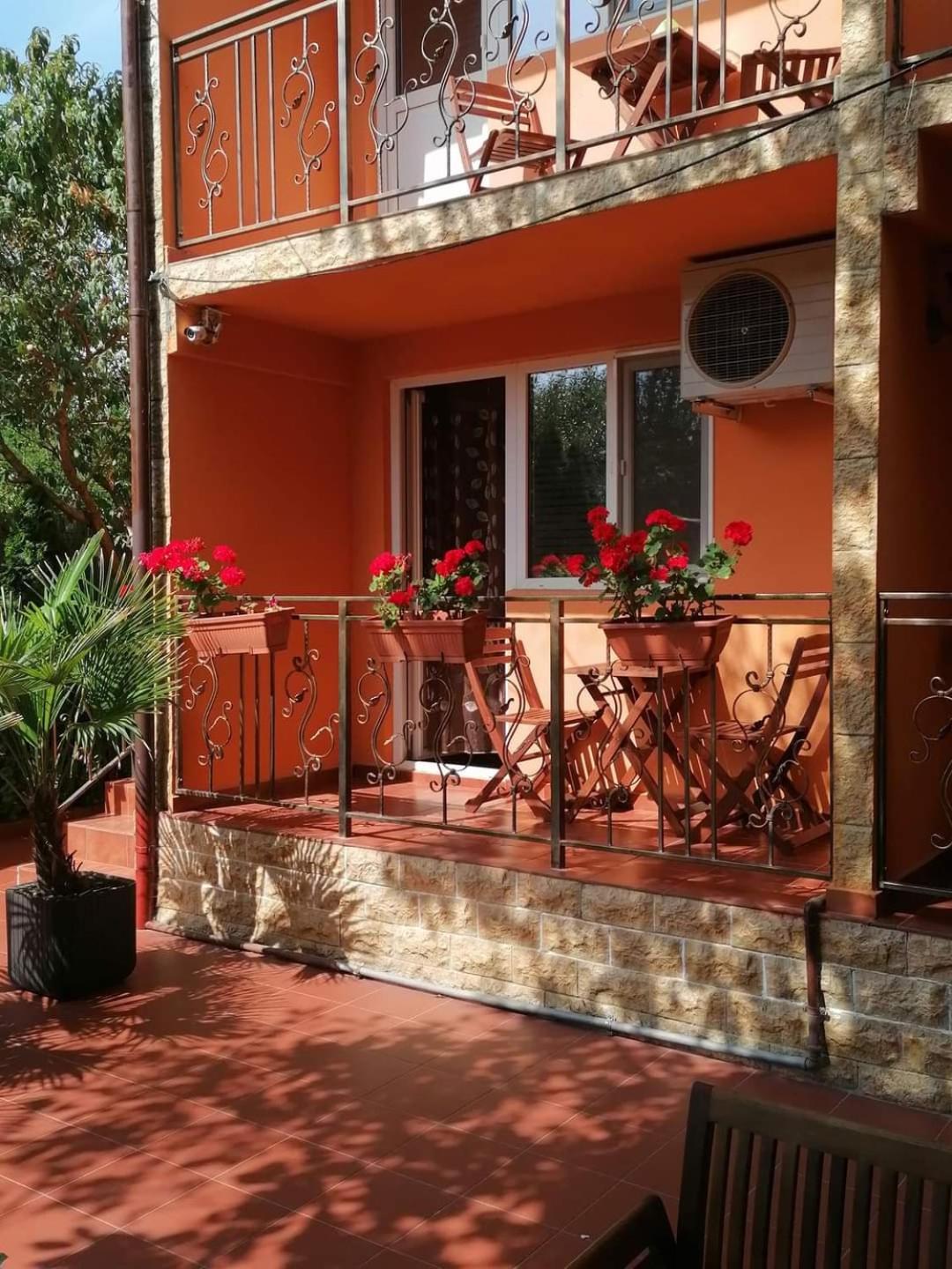 Vila Floarea Etiquette Costinesti Esterno foto